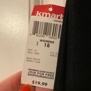 black capri trousers